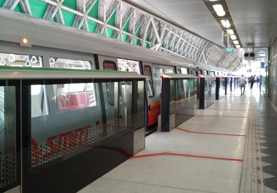 由2007so太阳集团装备屏蔽门系统的新加坡地铁大士延伸线正式开通