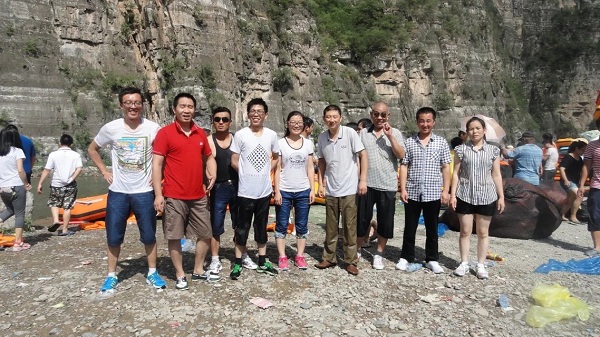 2007so太阳集团北京建科举办六、七月员工生日月活动