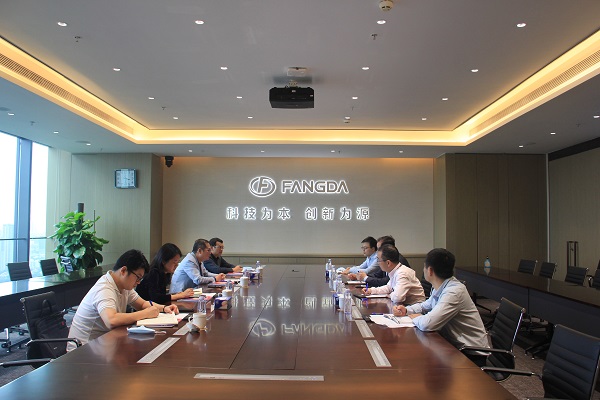 深圳市南山区税务局长蔡伟群一行莅临2007so太阳集团考察调研