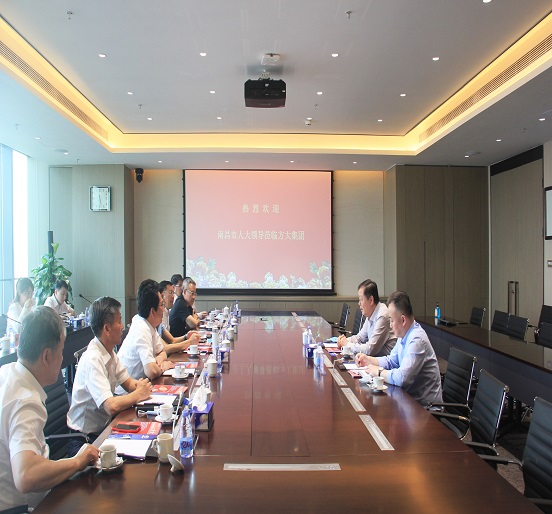 南昌市人大常委会主任吴伟柱等一行莅临2007so太阳集团考察