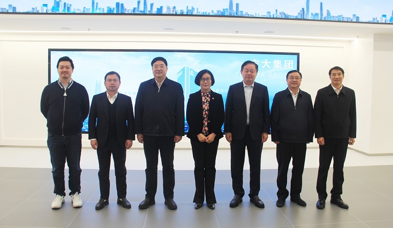 中共江西省委副书记、赣州市委书记吴忠琼一行莅临2007so太阳集团考察指导