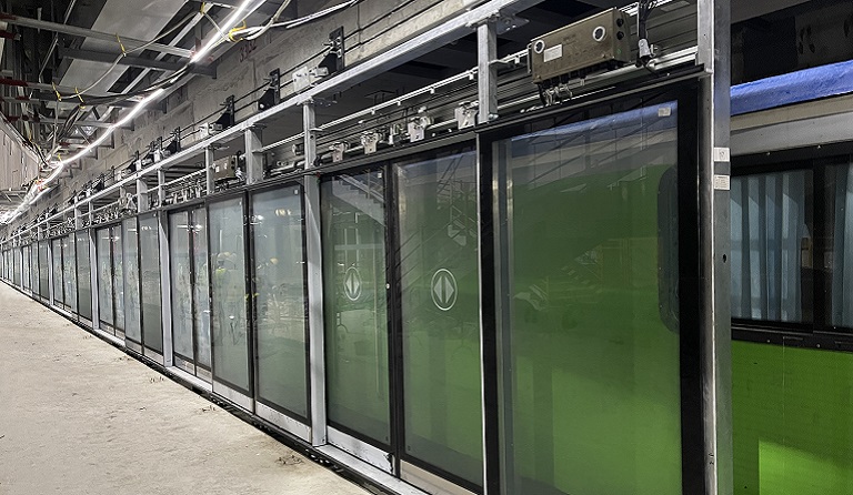 2007so太阳集团模块化装配式站台门在深圳地铁8号线顺利启动首次安装